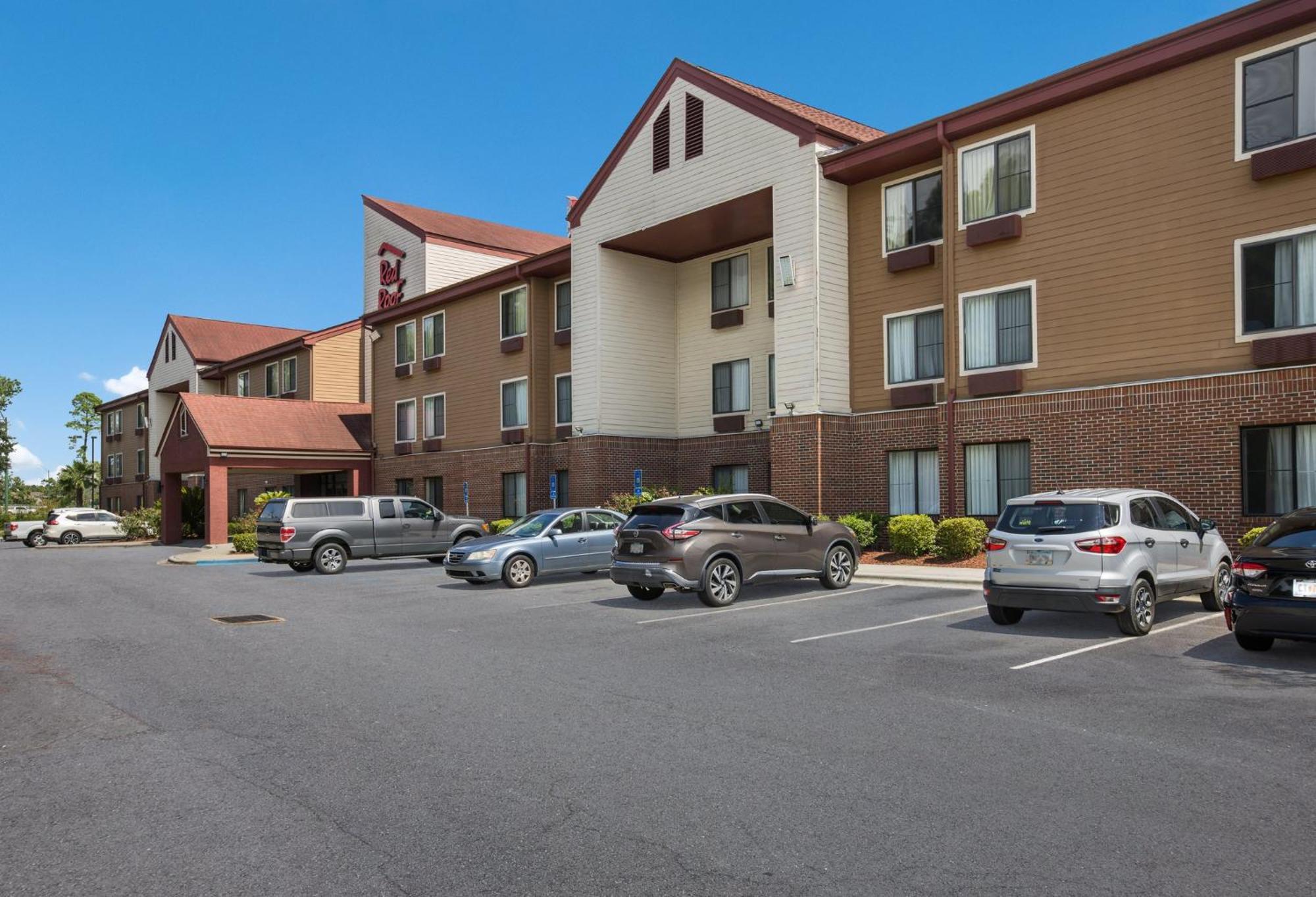 Red Roof Inn & Suites Savannah Airport Pooler Exteriör bild