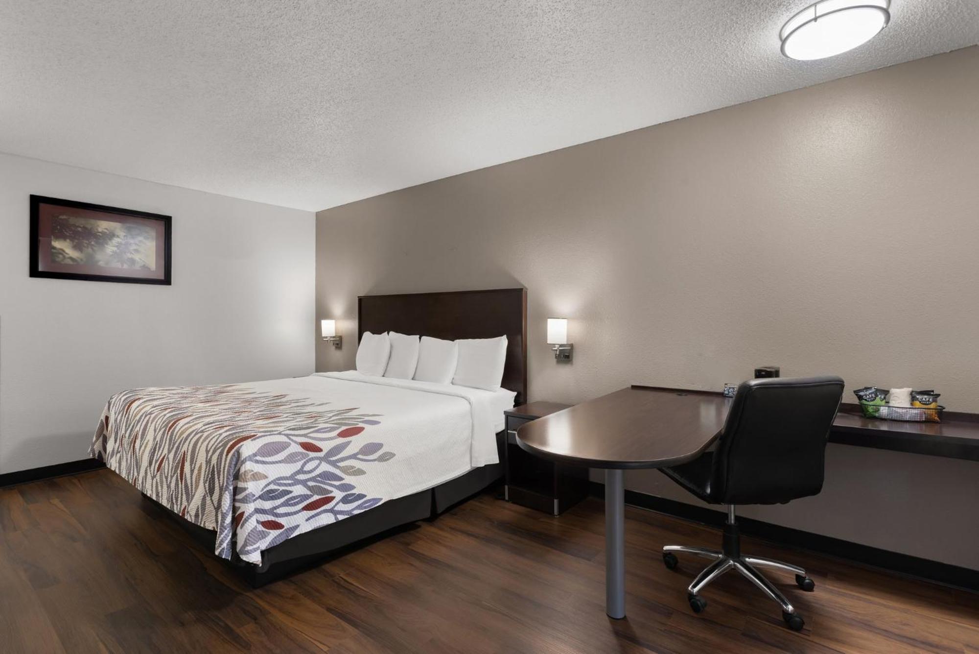 Red Roof Inn & Suites Savannah Airport Pooler Exteriör bild