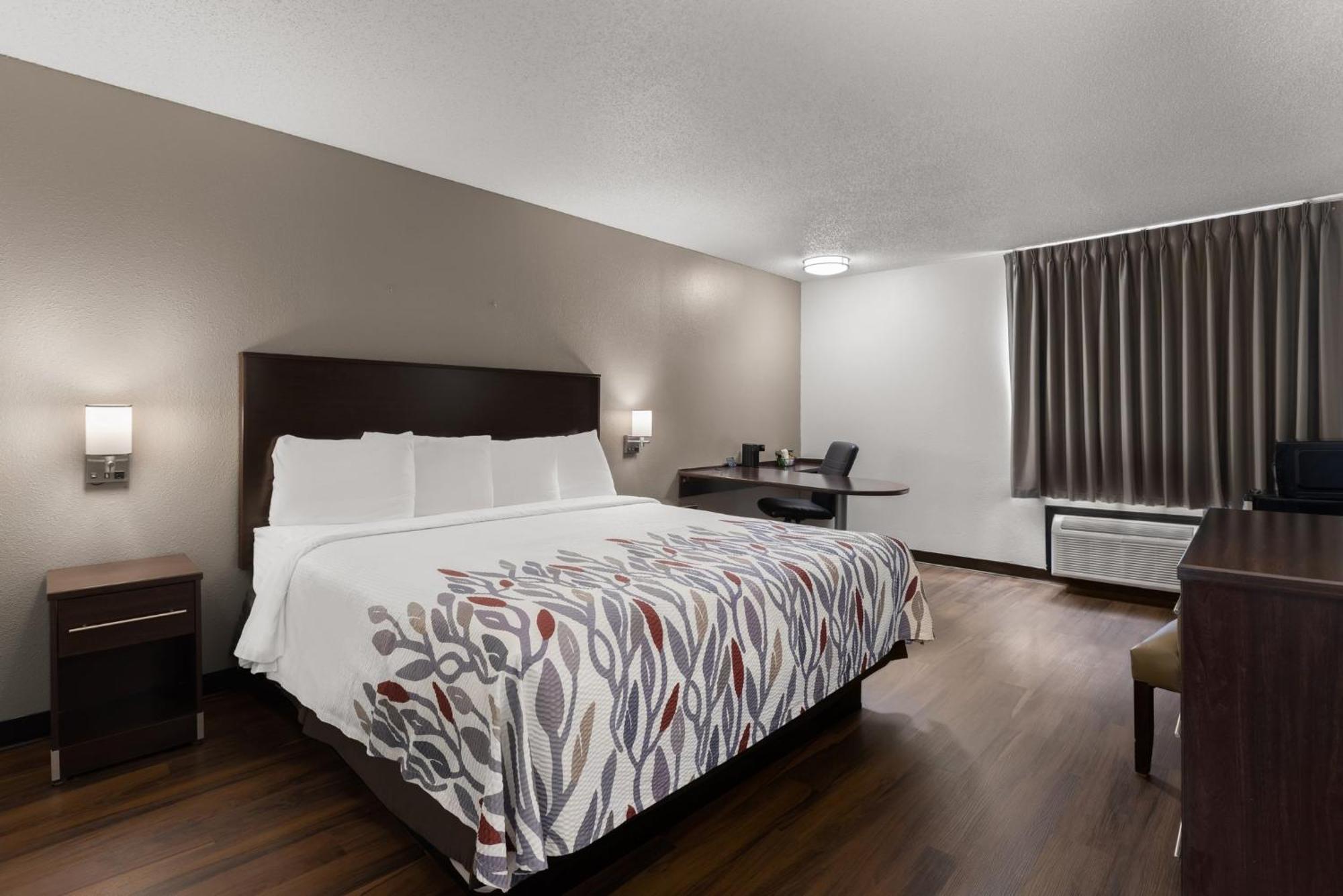 Red Roof Inn & Suites Savannah Airport Pooler Exteriör bild